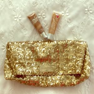 💋 Two lip glosses